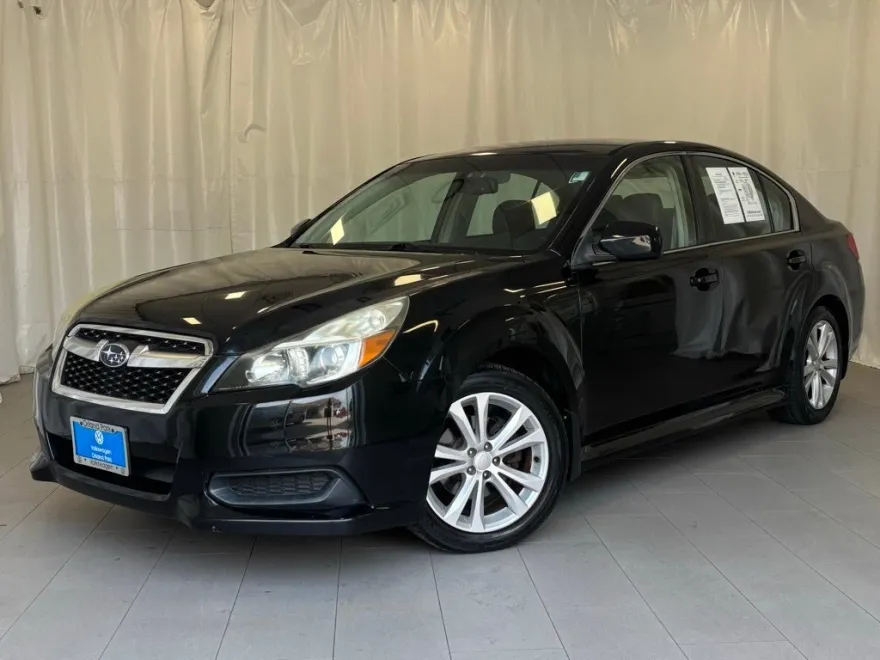 2013 Subaru Legacy 2.5i Premium photo 1
