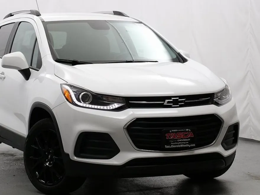 2022 Chevrolet Trax LT photo 1