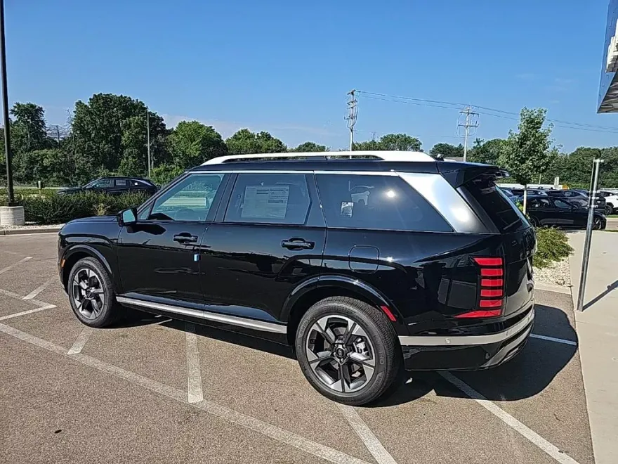2026 Hyundai Palisade Limited photo 1