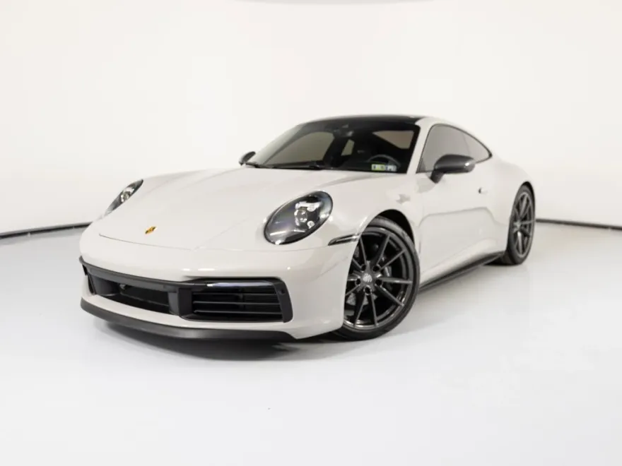 2024 Porsche 911 T photo 1