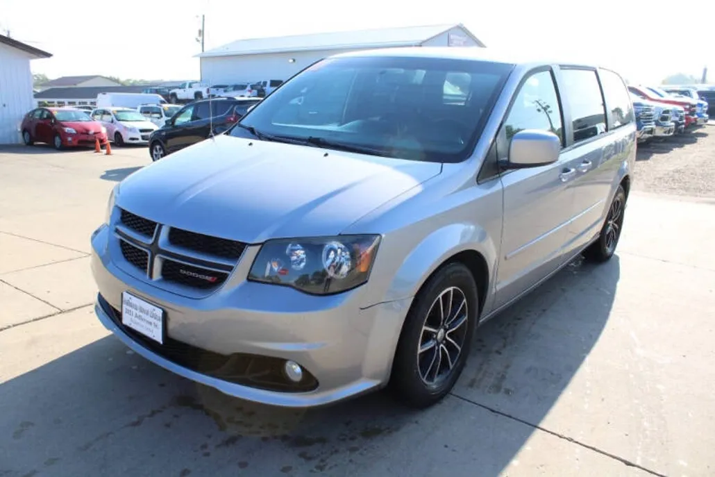 2017 Dodge Grand Caravan GT photo 1
