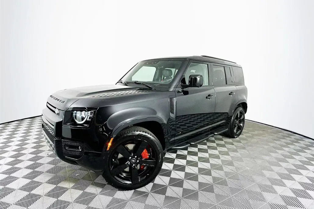 2025 Land Rover Defender 110 X photo 1