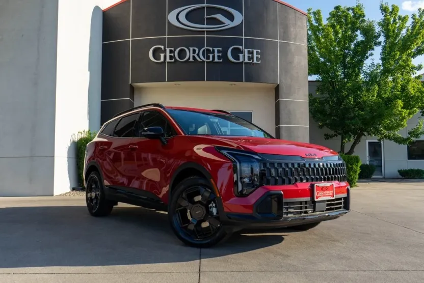 2026 Kia Sportage X-Line photo 1