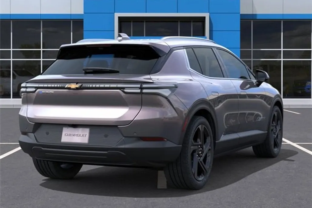2026 Chevrolet Equinox LT photo 1