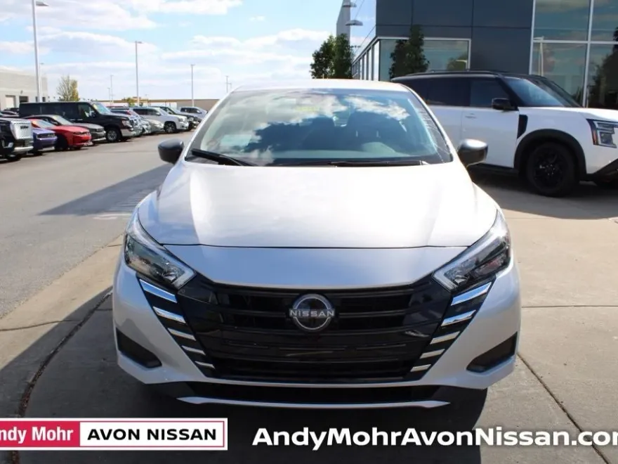 2025 Nissan Versa 1.6 S photo 1