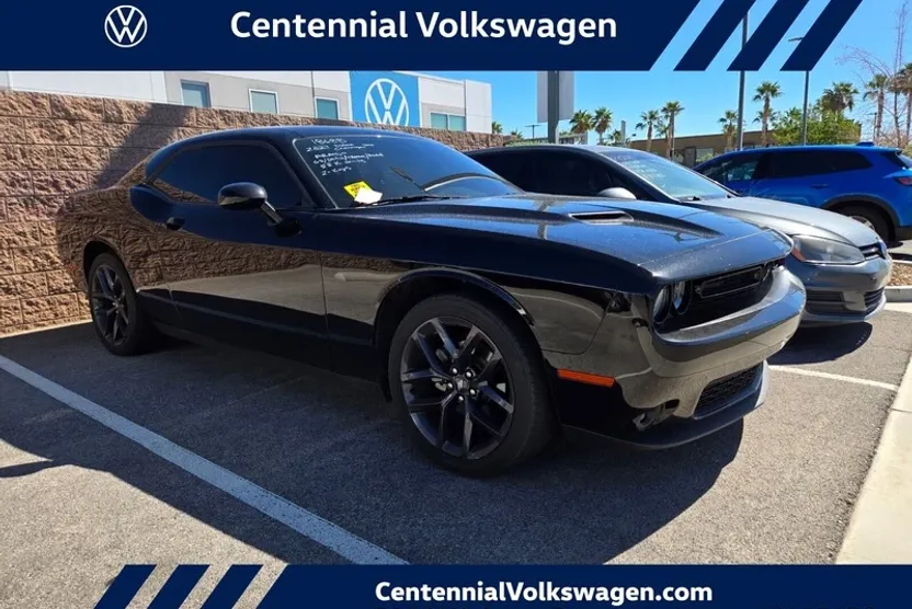 2021 Dodge Challenger SXT photo 1