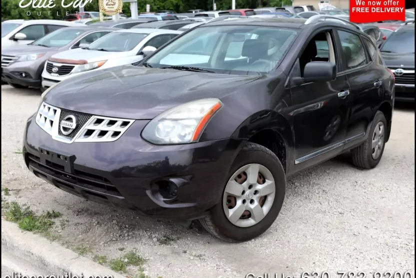 2015 Nissan Rogue Select S photo 1