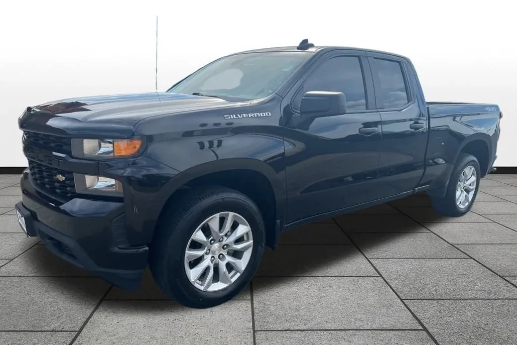 2022 Chevrolet Silverado 1500 Custom photo 1