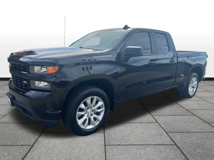 2022 Chevrolet Silverado 1500 Custom photo 1