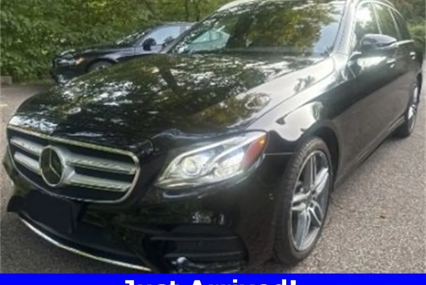2019 Mercedes Benz E 450 4MATIC Wagon photo 1