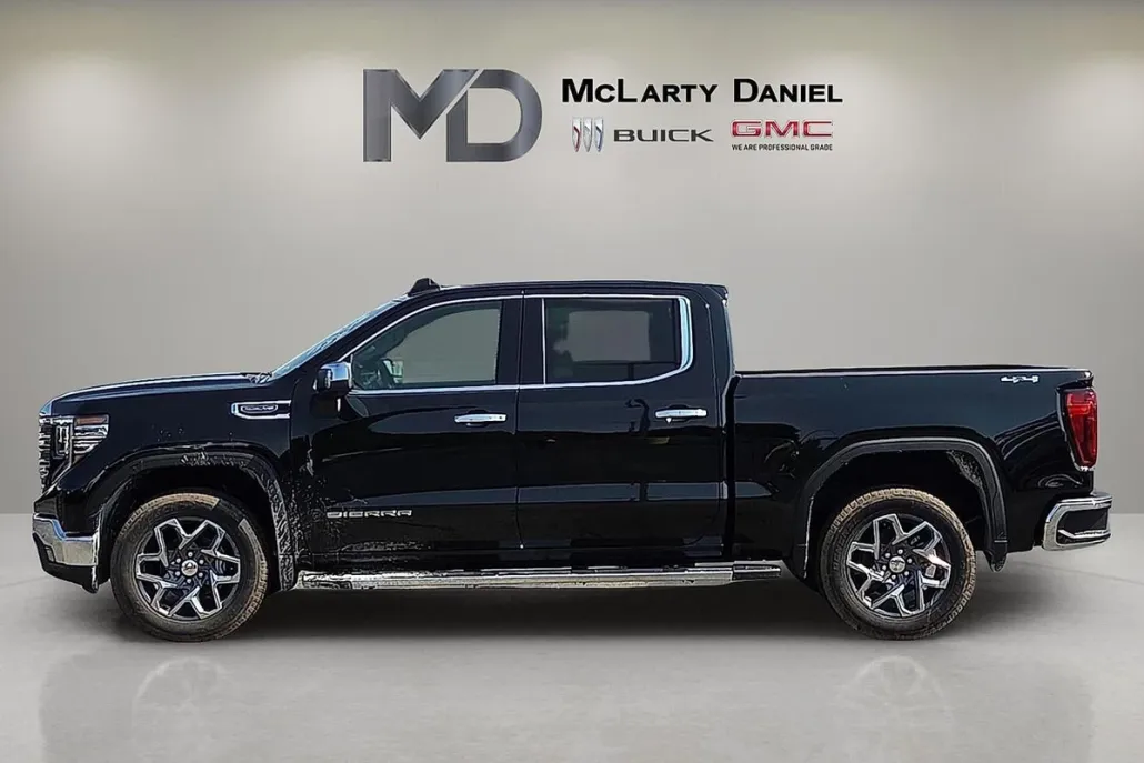 2026 Gmc Sierra 1500 SLT photo 1