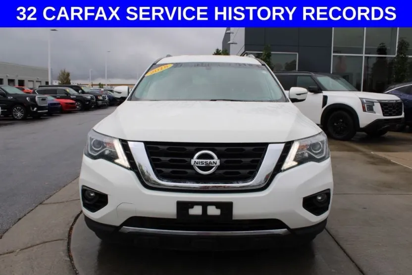 2018 Nissan Pathfinder SV photo 1