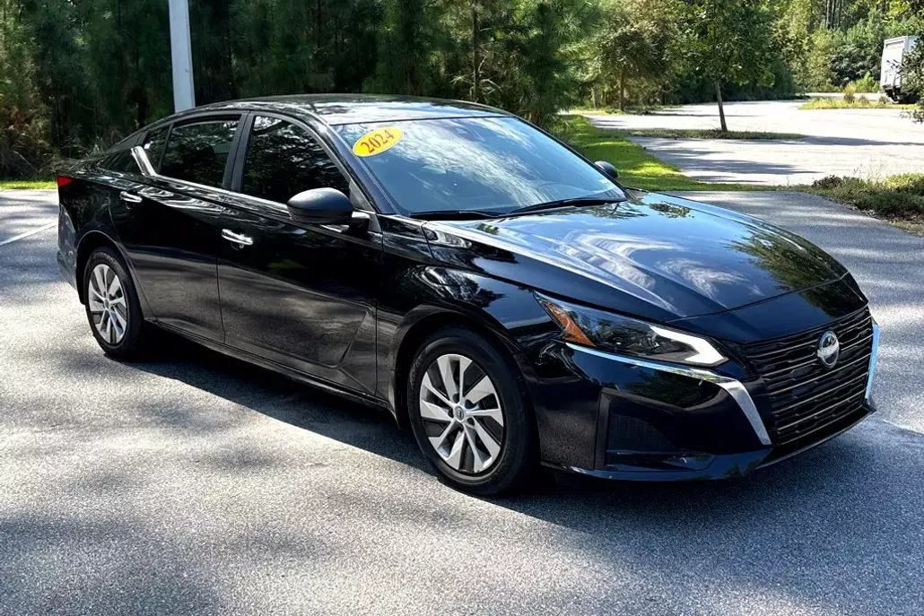 2024 Nissan Altima 2.5 S photo 1