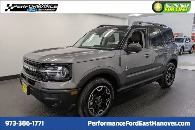2025 Ford Bronco Sport Outer Banks photo 1