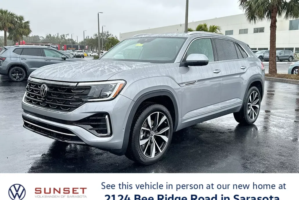 2025 Volkswagen Atlas Cross Sport SEL Premium R-Line photo 1