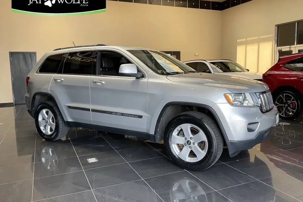 2013 Jeep Grand Cherokee Laredo photo 1