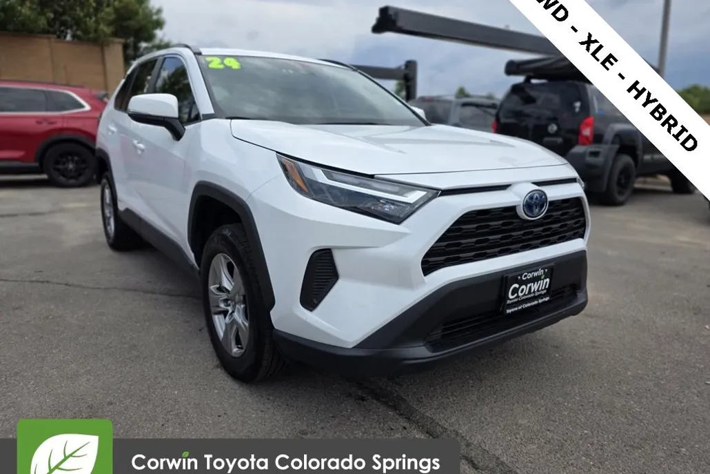 2024 Toyota RAV4 Hybrid XLE photo 1