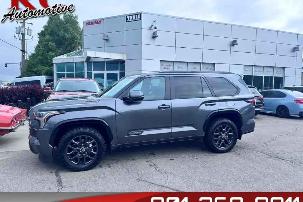 2024 Toyota Sequoia Platinum photo 1
