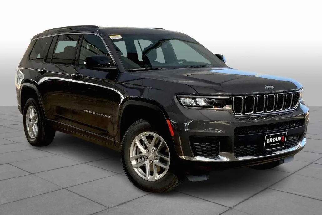 2025 Jeep Grand Cherokee Laredo photo 1