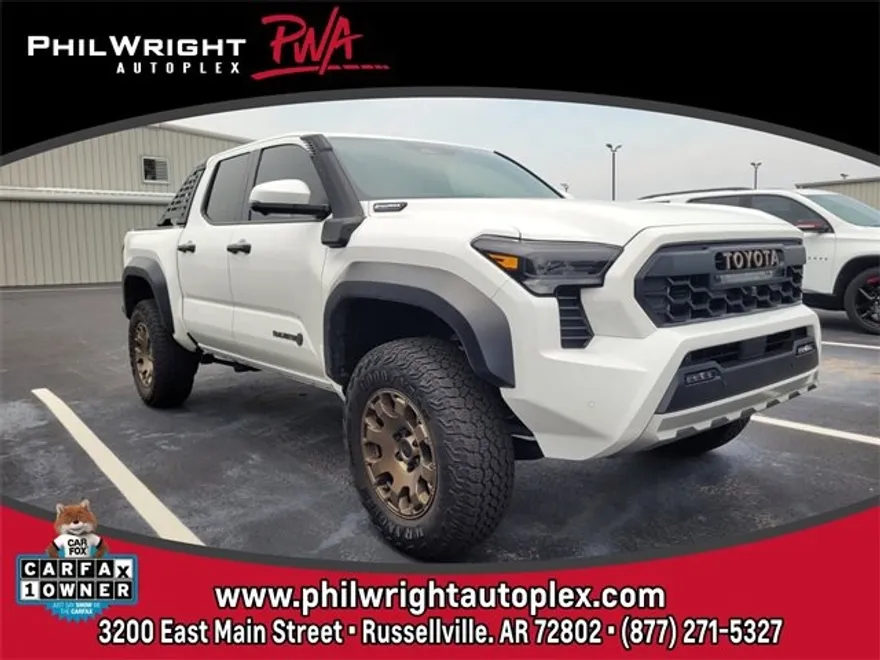 2025 Toyota Tacoma TRD Sport photo 1