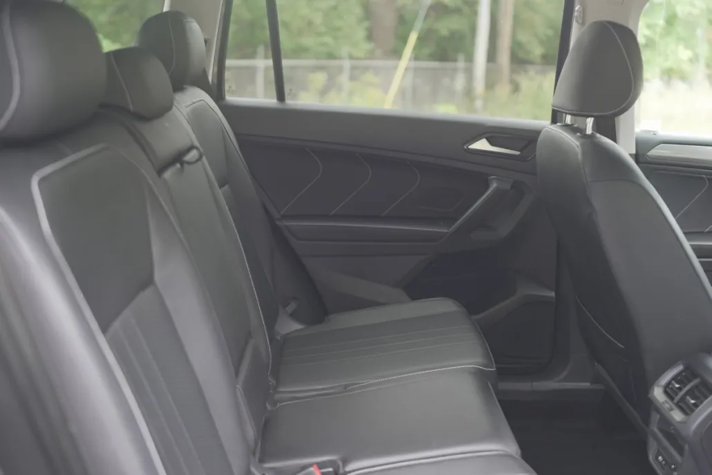 2022 Volkswagen Tiguan SE photo 1