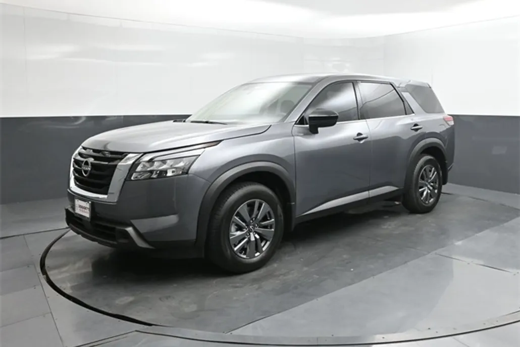 2025 Nissan Pathfinder S photo 1