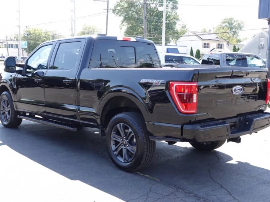 2023 Ford F-150 XLT photo 1