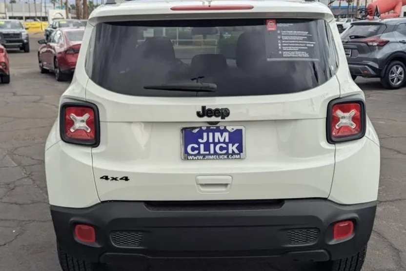 2023 Jeep Renegade Latitude Upland photo 1