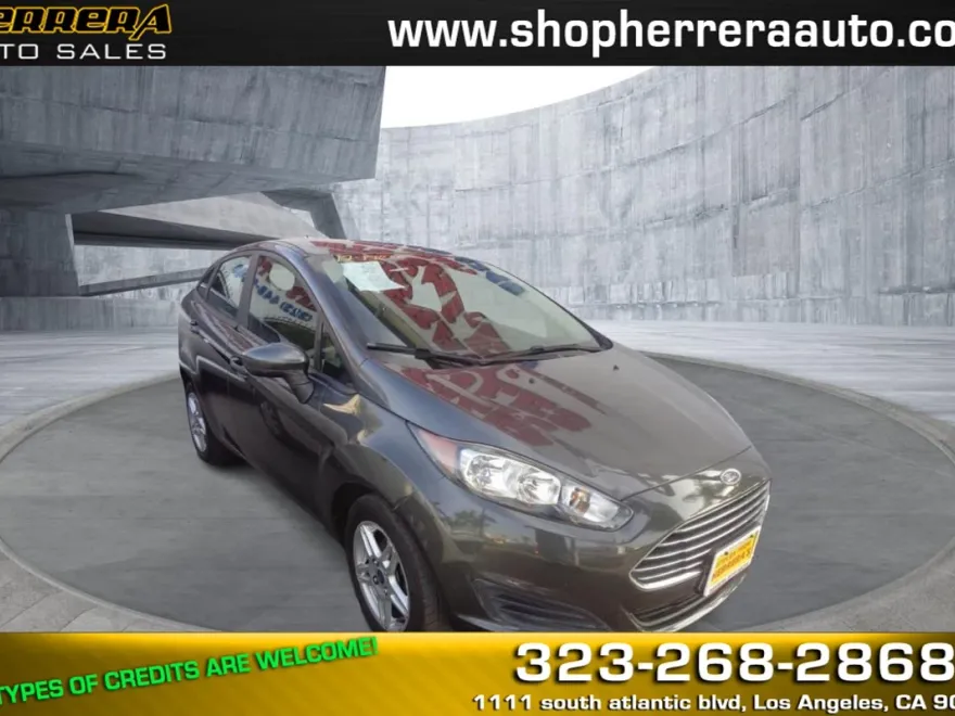 2017 Ford Fiesta SE photo 1