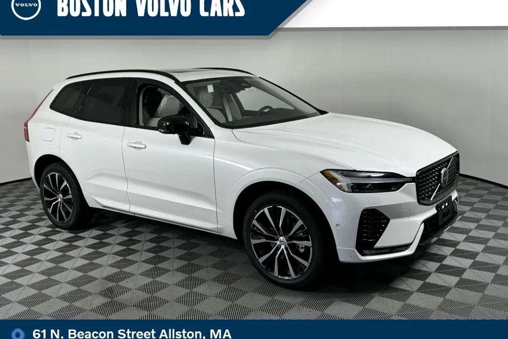 2025 Volvo XC60 B5 Plus photo 1