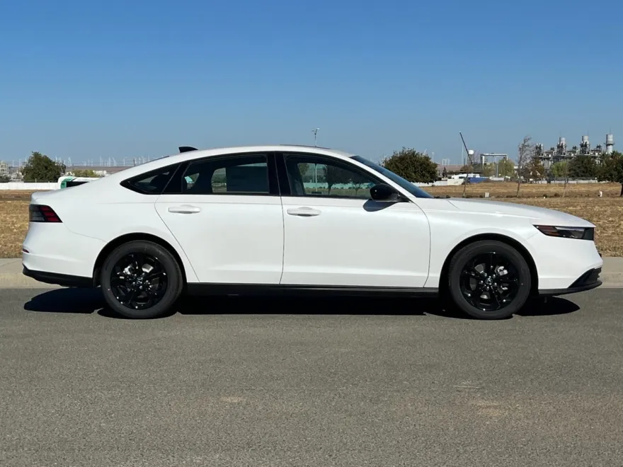 2025 Honda Accord SE photo 1