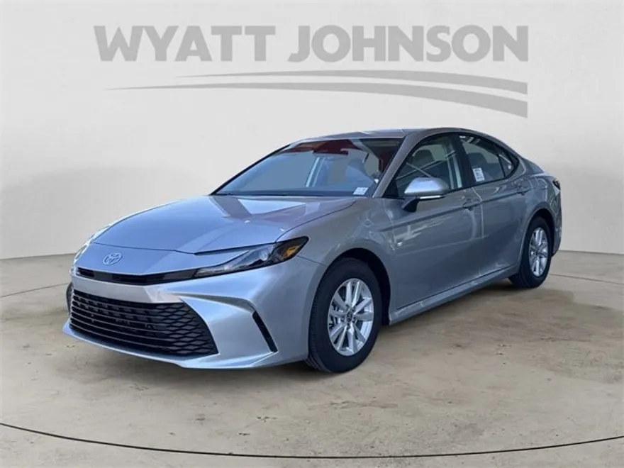 2026 Toyota Camry LE photo 1