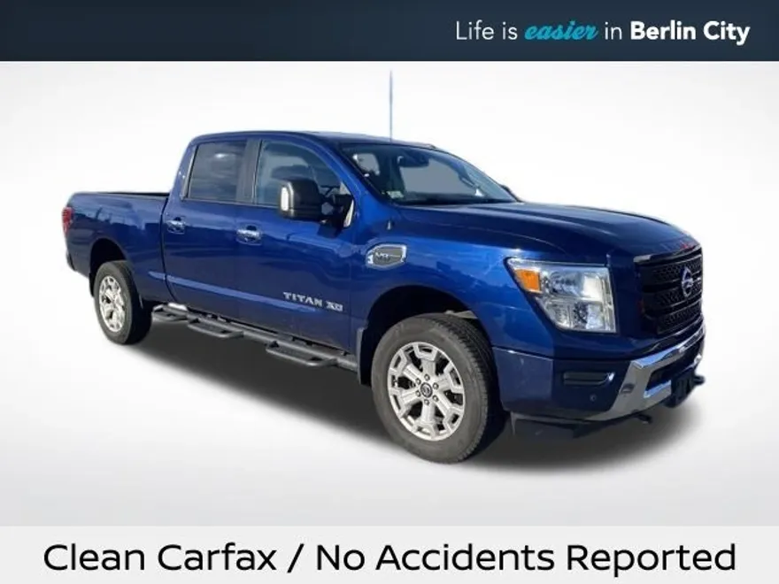 2020 Nissan Titan SV photo 1