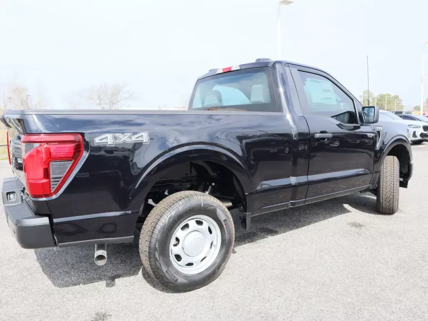2025 Ford F-150 XL photo 1