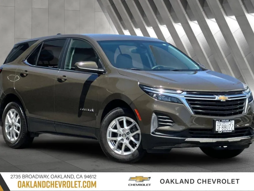 2023 Chevrolet Equinox LT photo 1