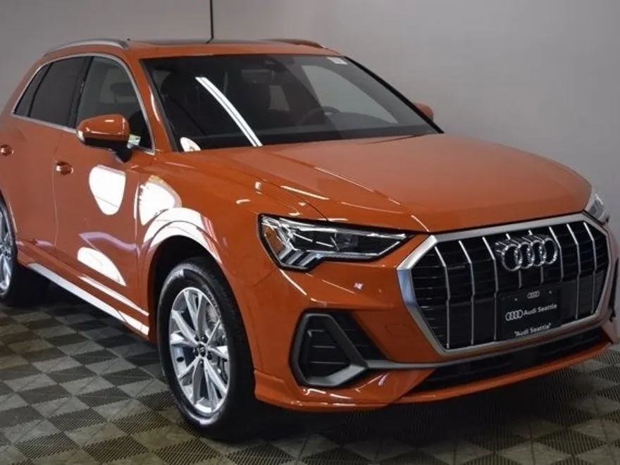 2025 Audi Q3 S line Premium Plus photo 1