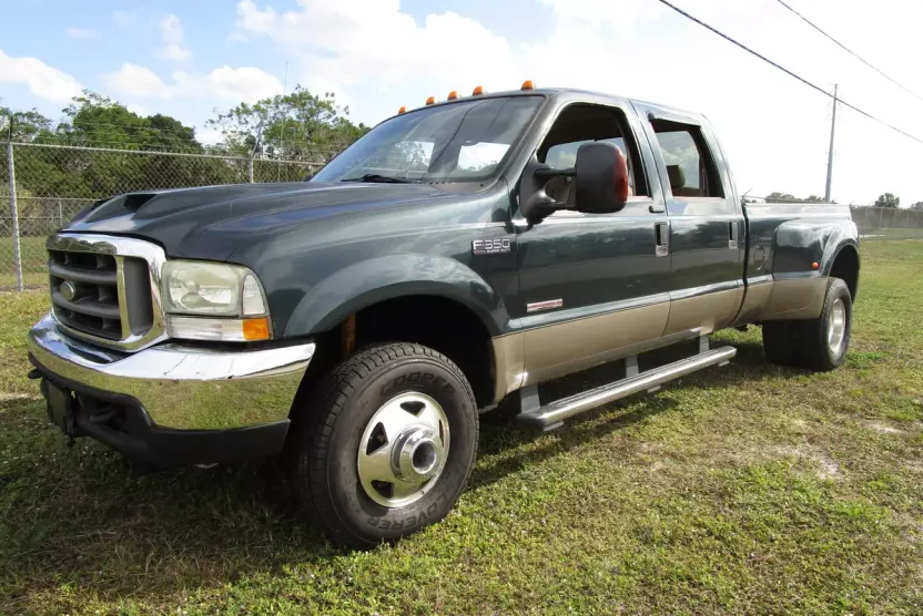 2004 Ford F-350 Lariat photo 1