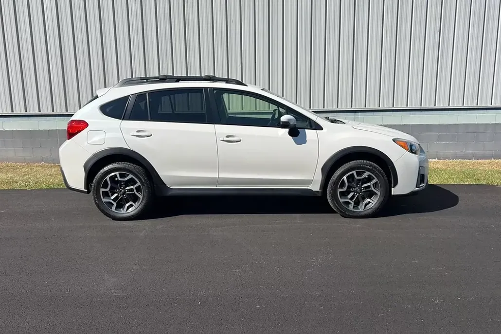 2017 Subaru Crosstrek 2.0i Limited Sport photo 1