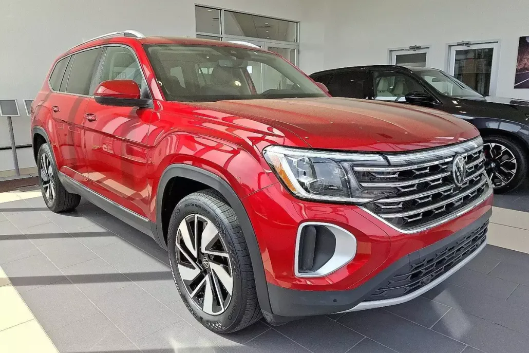 2024 Volkswagen Atlas SEL photo 1