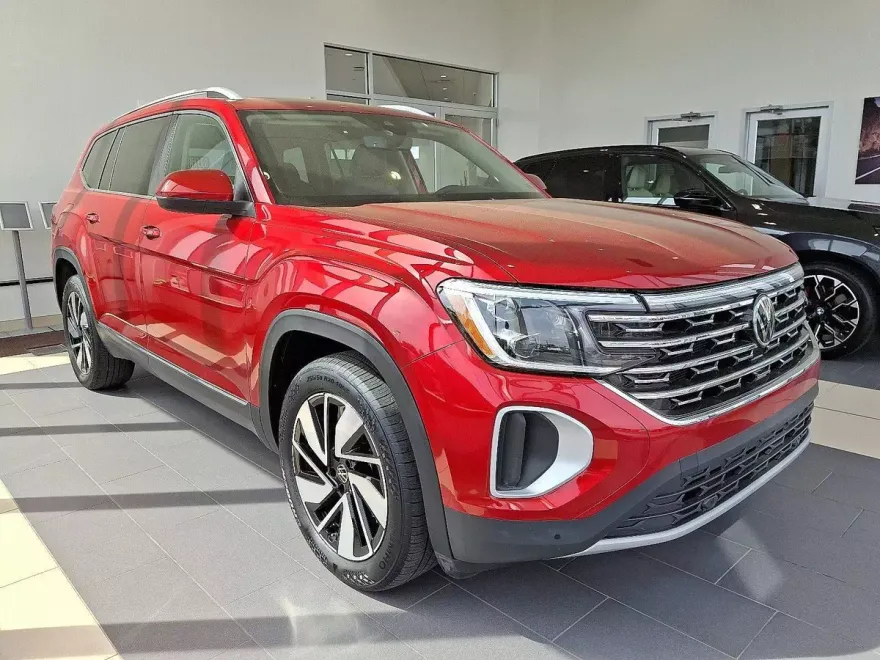2024 Volkswagen Atlas SEL photo 1
