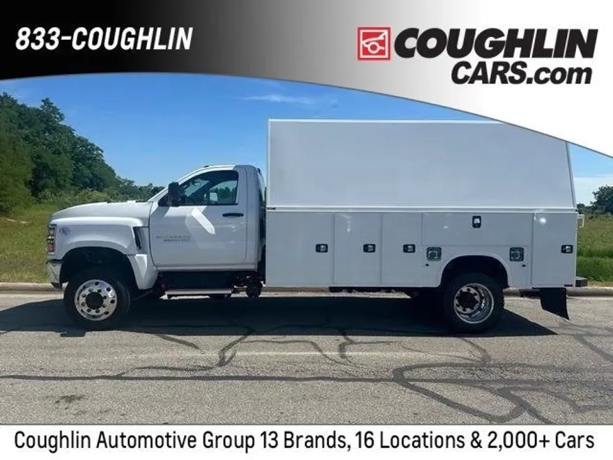 2024 Chevrolet Silverado 6500HD Work Truck photo 1