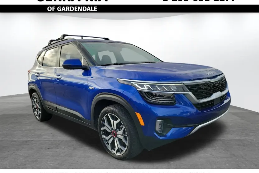 2023 Kia Seltos SX photo 1