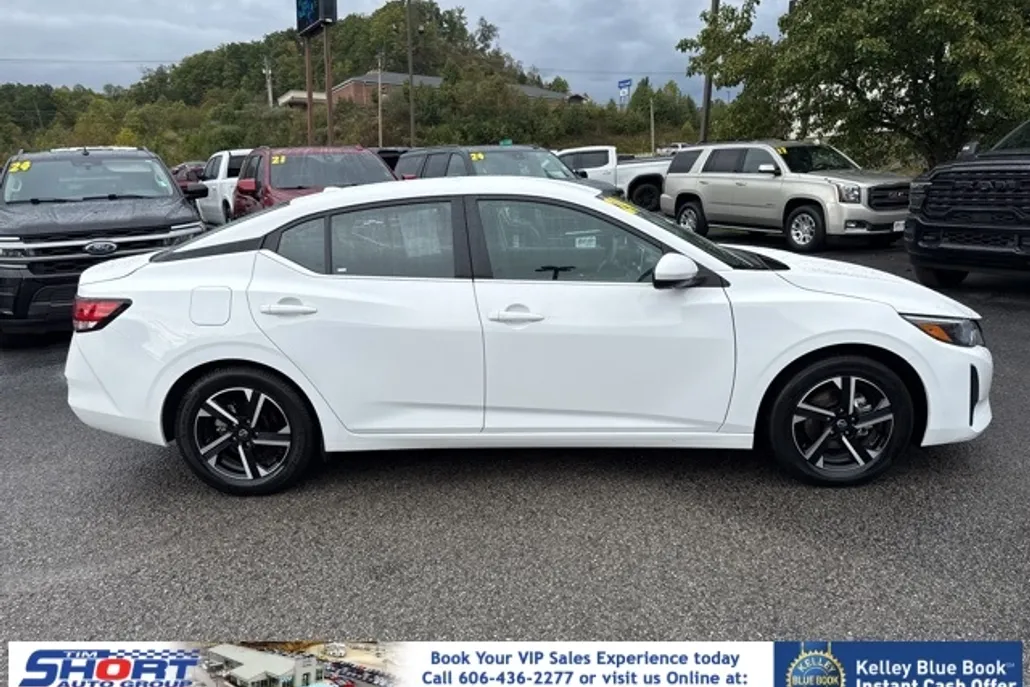 2024 Nissan Sentra SV photo 1