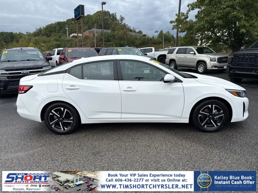 2024 Nissan Sentra SV photo 1