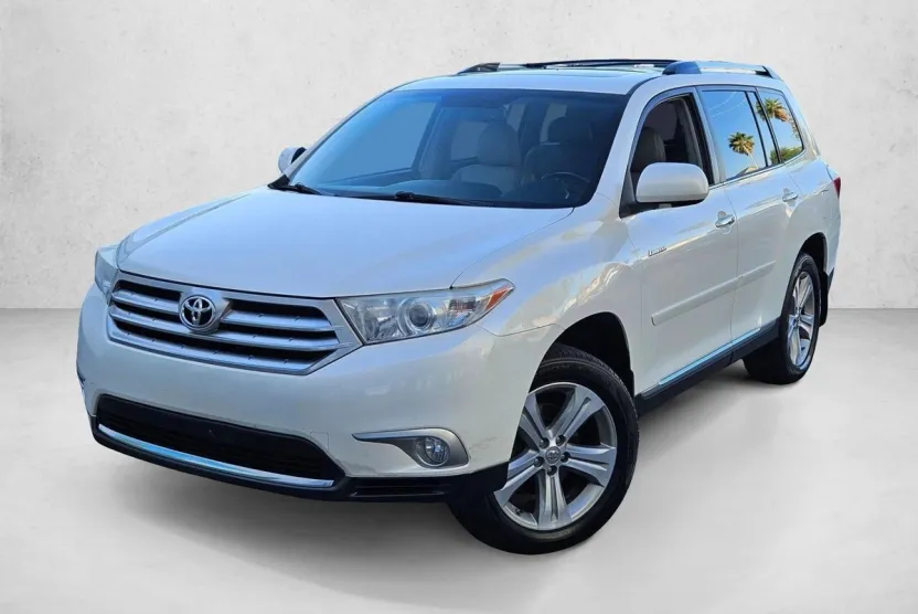 2013 Toyota Highlander Limited photo 1