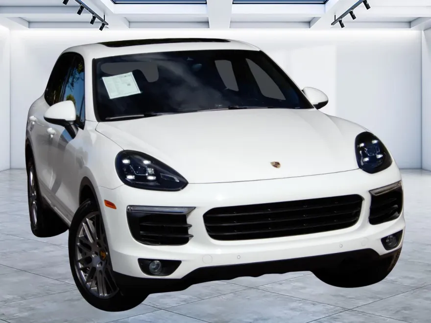 2018 Porsche Cayenne S photo 1