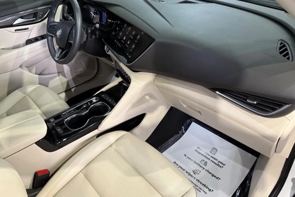 2023 Buick Envision Essence photo 1