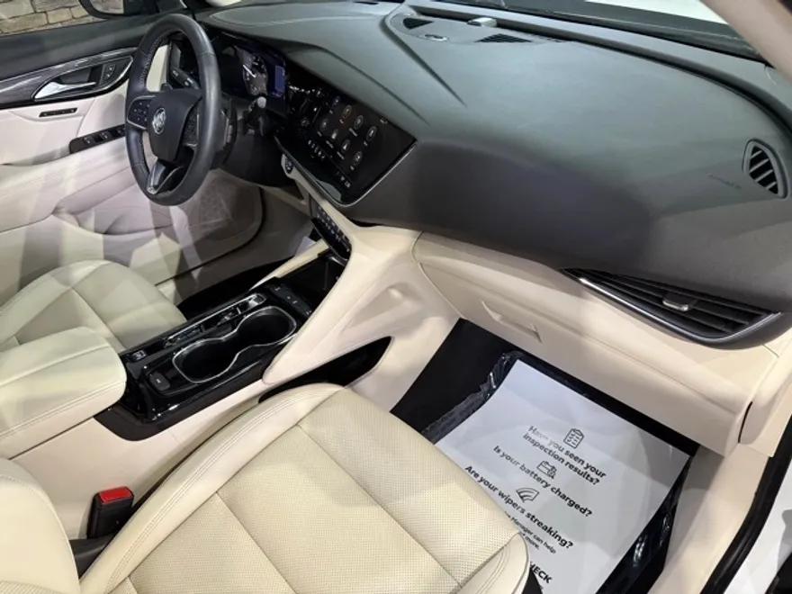 2023 Buick Envision Essence photo 1