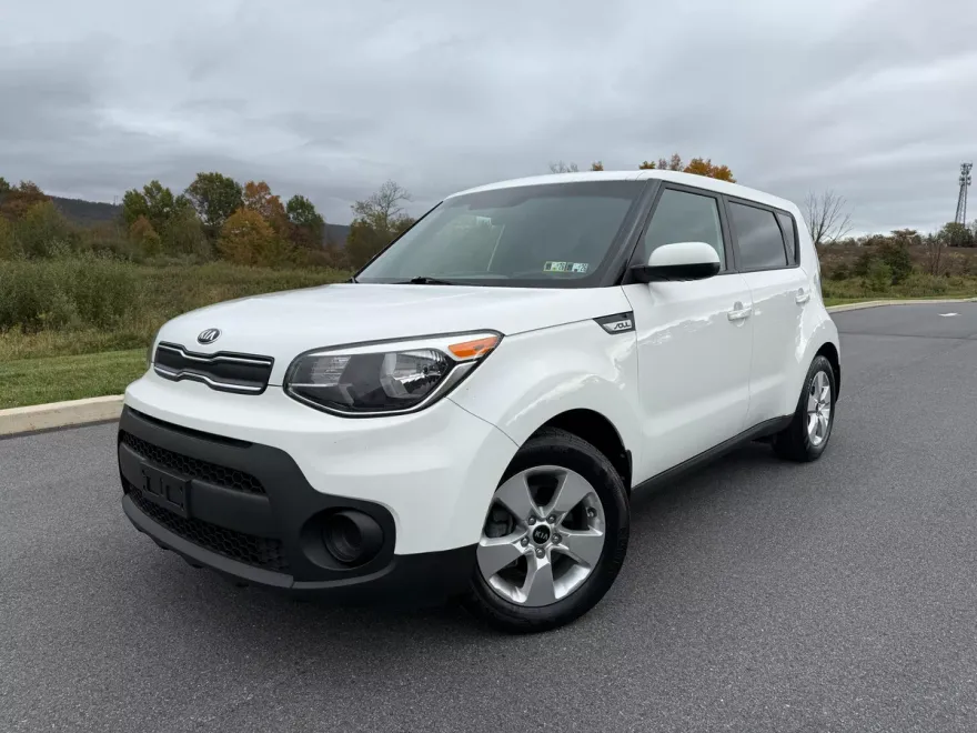 2017 Kia Soul Base photo 1