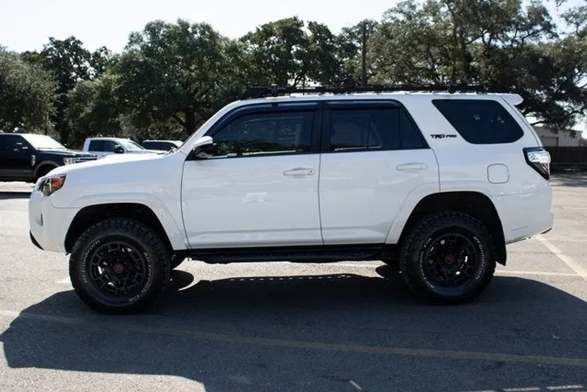 2022 Toyota 4Runner TRD Pro photo 1